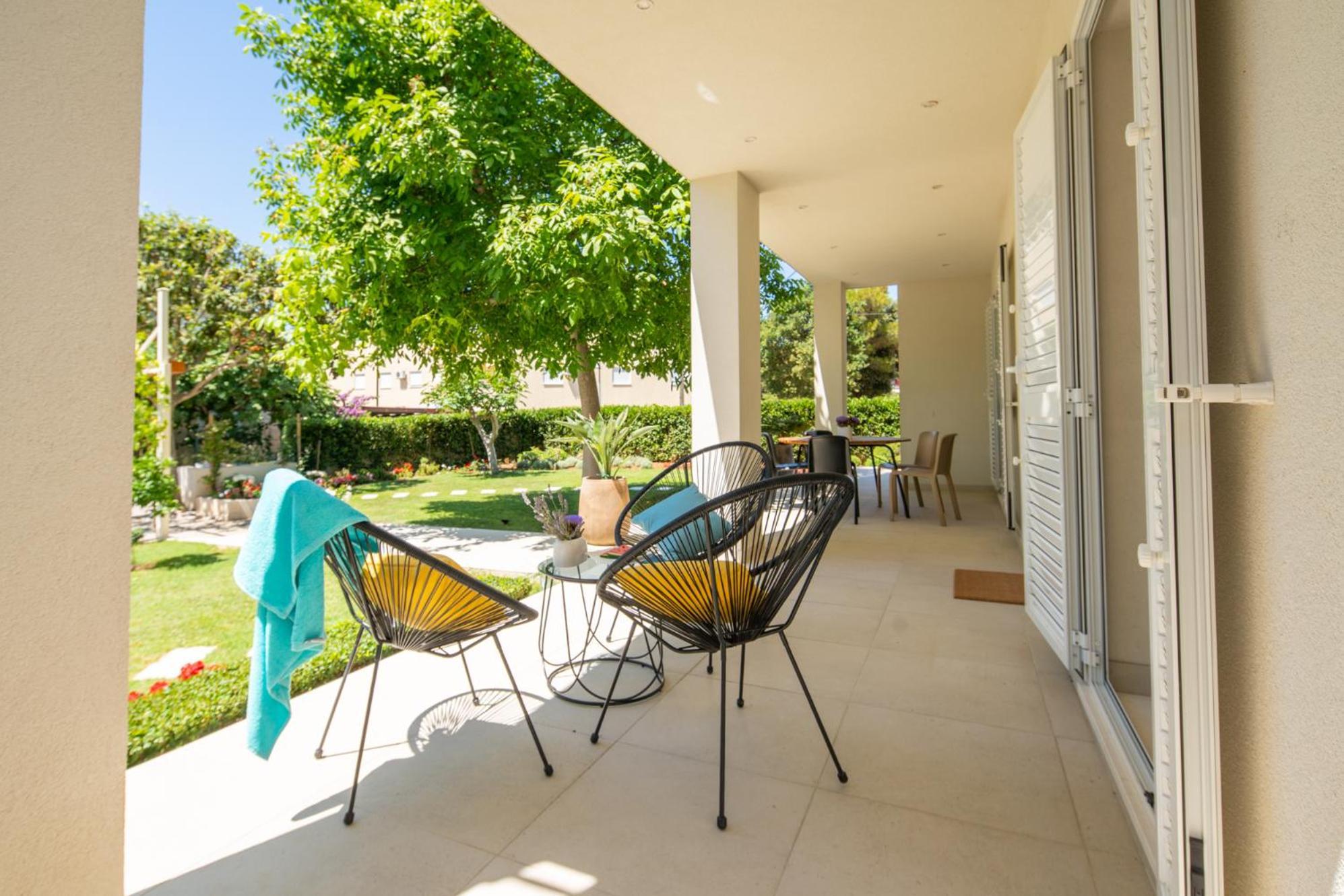 Garden Apartment Pakoštane Kültér fotó