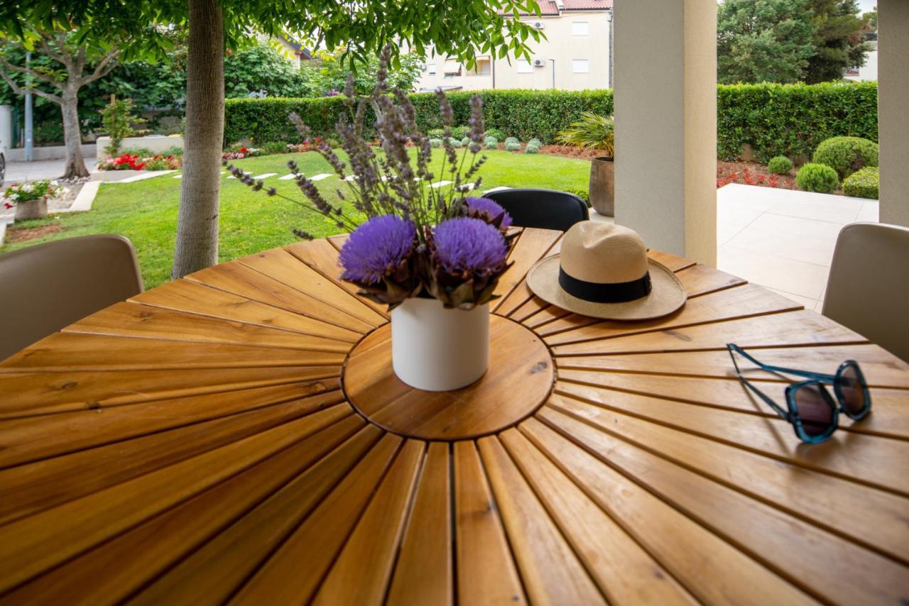 Garden Apartment Pakoštane Kültér fotó