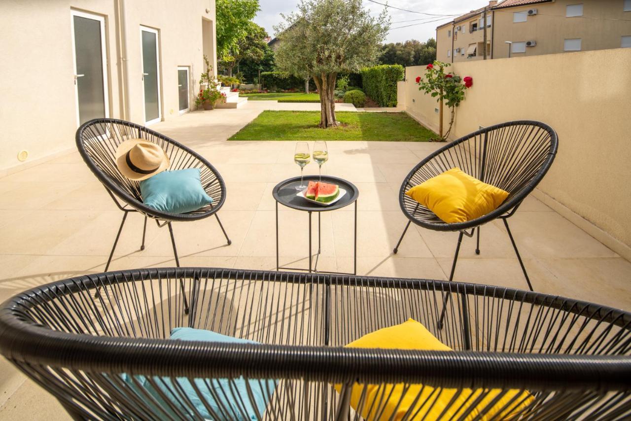 Garden Apartment Pakoštane Kültér fotó