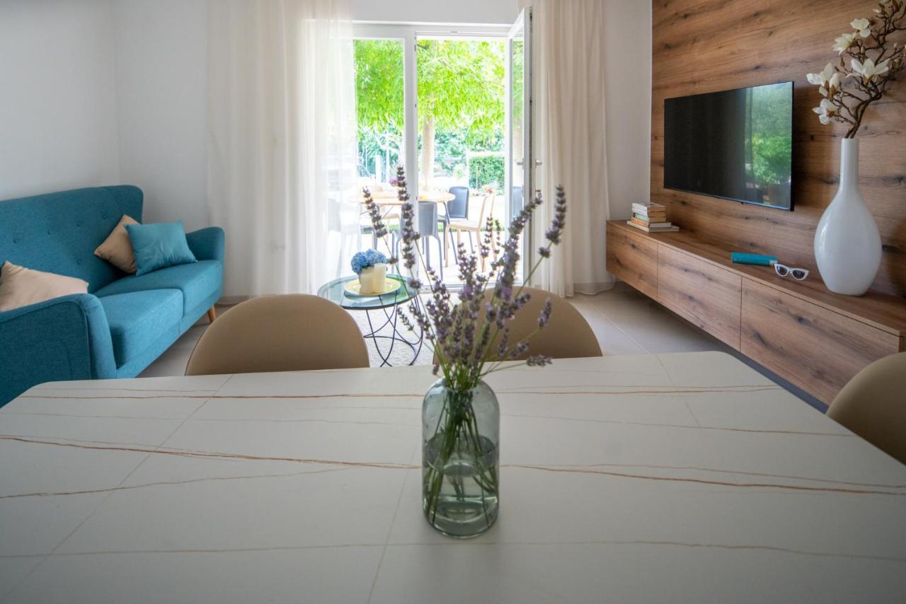 Garden Apartment Pakoštane Kültér fotó